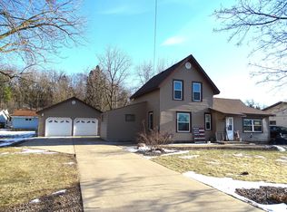 1311 E Prospect St, Durand, WI 54736