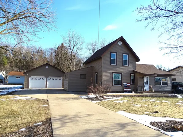 1311 E Prospect St, Durand, WI 54736