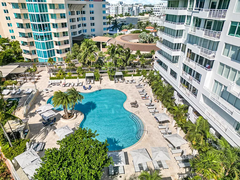 300 S Pointe Dr #405 — Photo 64