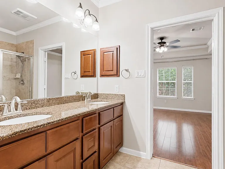 7 Umbria Ln — Photo 31