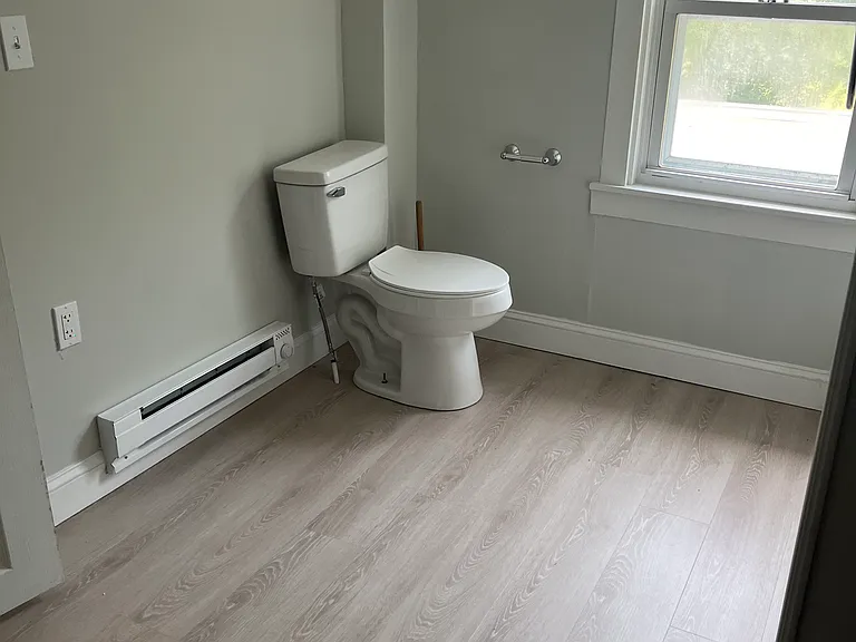 155 W Oneida St — Photo 7