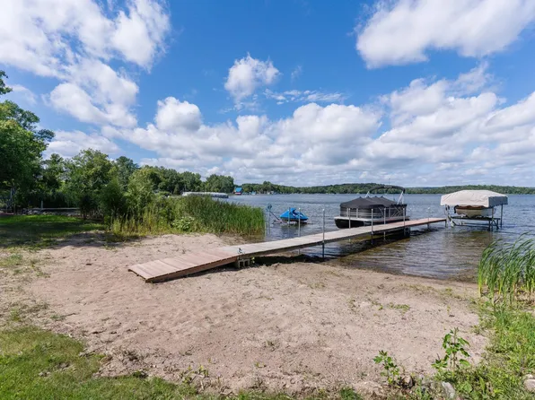 20531 Oakwood Dr, Fergus Falls, MN 56537