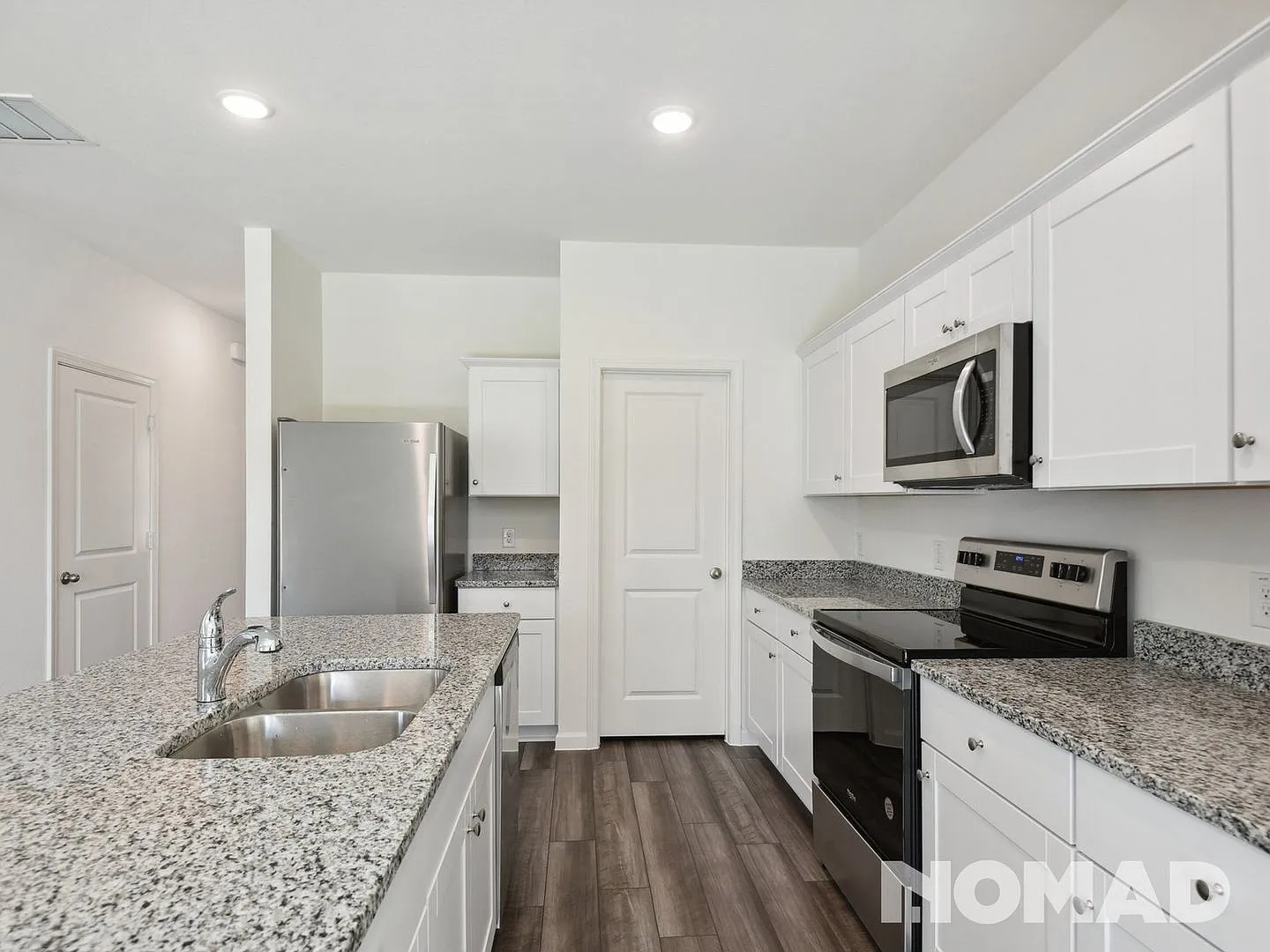 4 Bedroom Single Family Home in Crowley — Photo 3