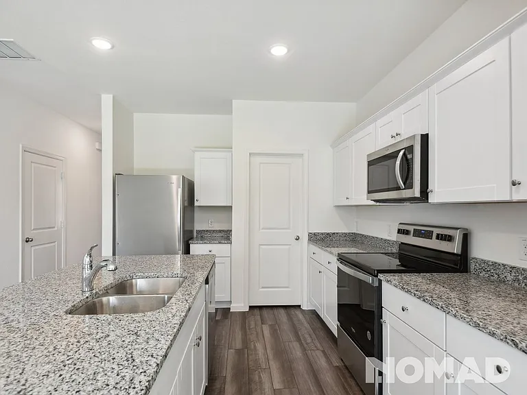 5601 Portlaw Ln — Photo 3