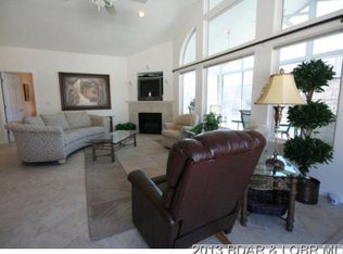 891 Winetavern Rd, Osage Beach, MO 65065