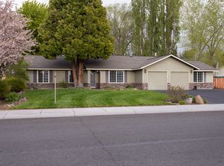 4125 Meadows Dr, Klamath Falls, OR 97603