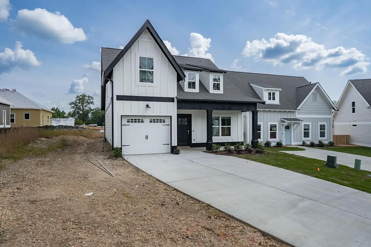Building Photo - 137 Patton Way