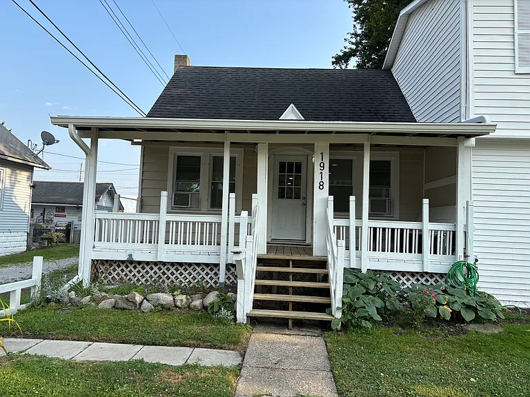 1918 Minnie St #A — Photo 2