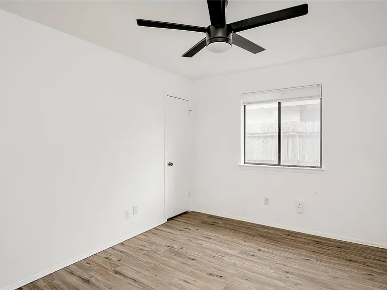 6705 Lancret Hill Dr — Photo 20