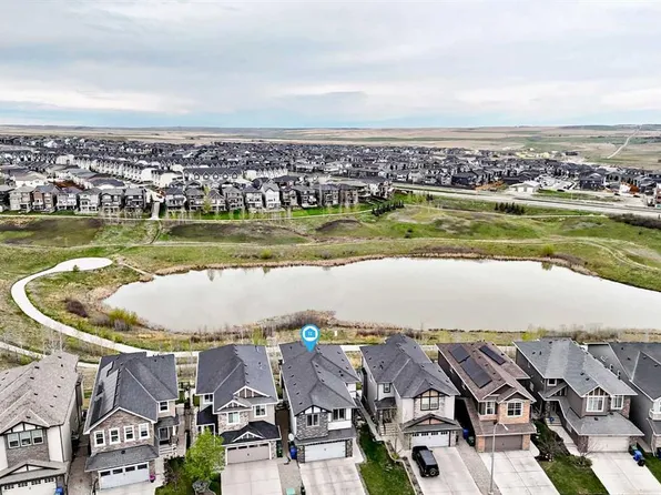 91 SE Nolanfield Cres NW, Calgary, AB T3R 0L6