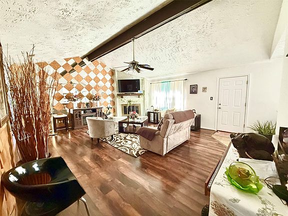 3rd image of 1303 Sterling Green Ct