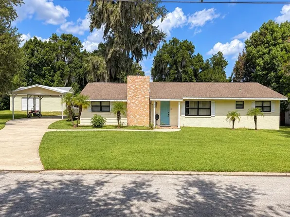 202 LAKEVIEW Avenue, Crescent City, FL 32112