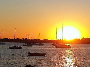 30 Pilot St #1F, Bronx, NY 10464