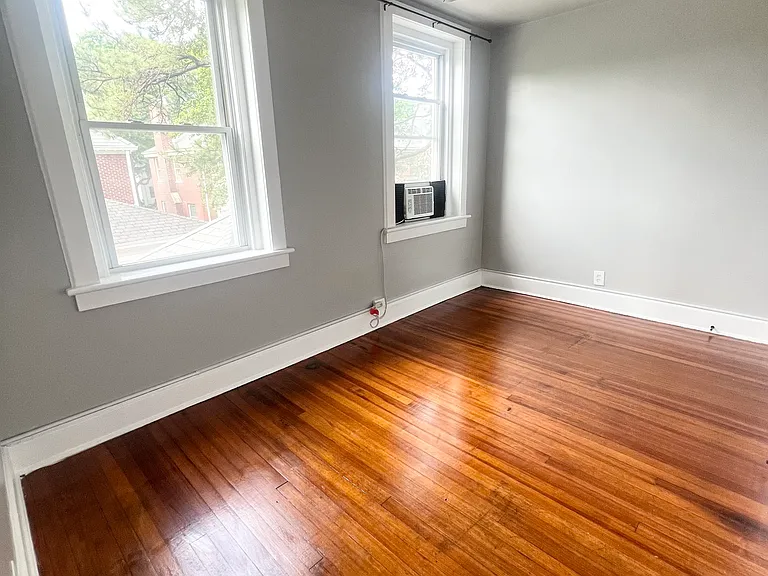 1411 Leigh St #4B — Photo 3