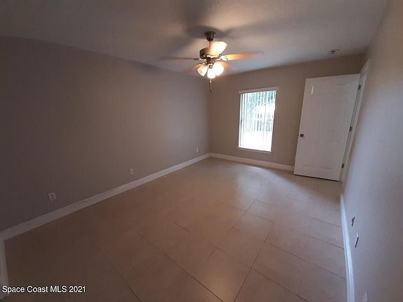 3rd image of 6985 Hammock Trace Dr