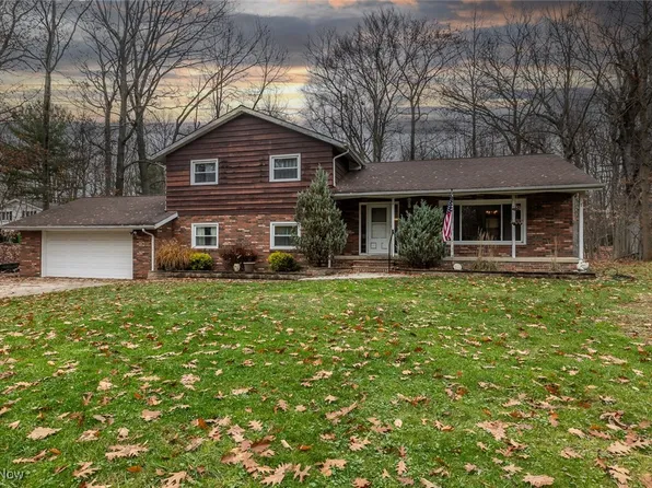 18271 Jefferson Dr, Walton Hills, OH 44146