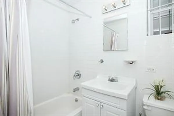Sold by Douglas Elliman | media 24