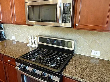 405 Garden Square Ln — Photo 11