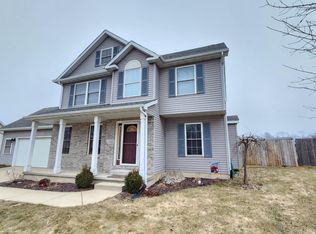 324 Pepper Creek Dr, Valparaiso, IN 46385