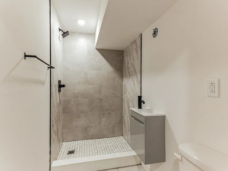 6116 E Wister St #C — Photo 4