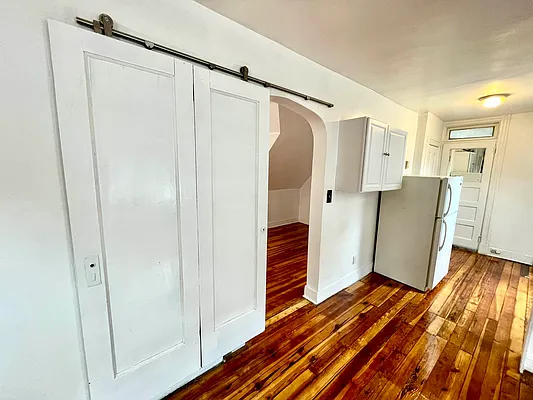 Rented by Pear NYC LLC | media 34