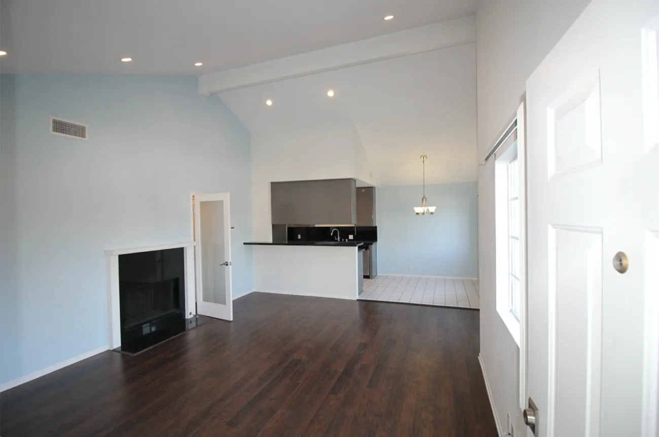 2 bed, 1100 sqft, $4,100 — Photo 4