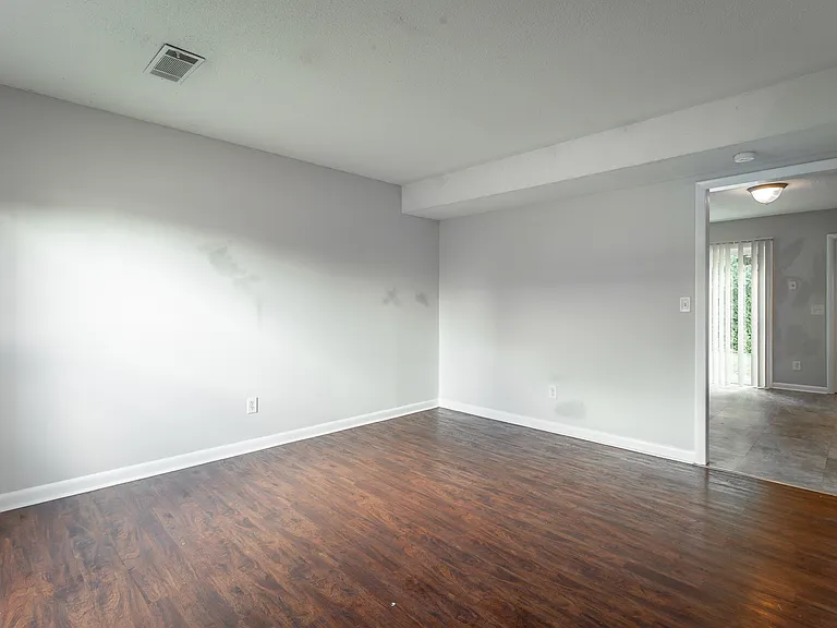 Saint Victors Lane Townhomes — Photo 5