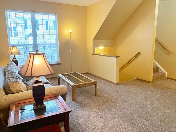 4th image of 2411 Courtyard Cir Unit 2