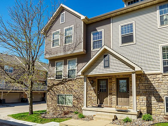 2nd image of 3600 SE Glenstone Dr Unit 609