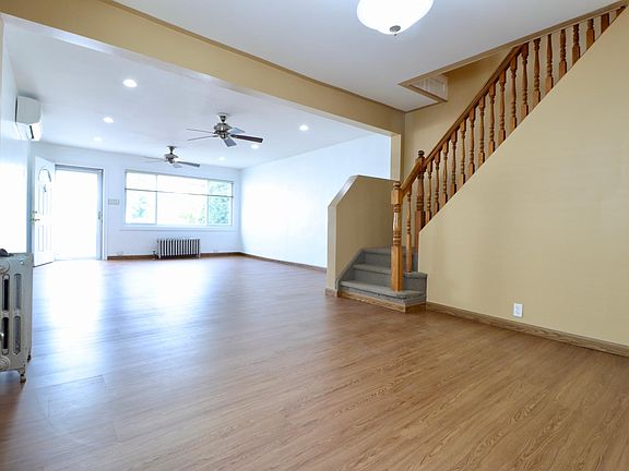 2nd image of 6452 60th Ave House 1