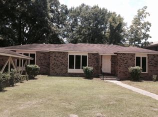 2206 W 7th St, Hattiesburg, MS 39401