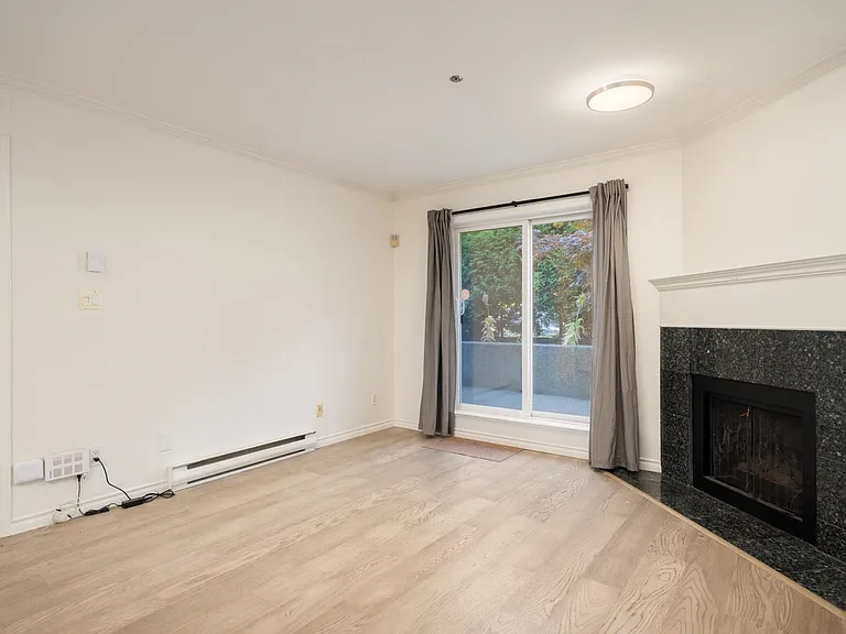 1550 Marine Dr #103 — Photo 6