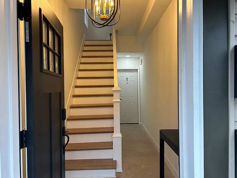 437 Bramhall Ave #1B — Photo 7