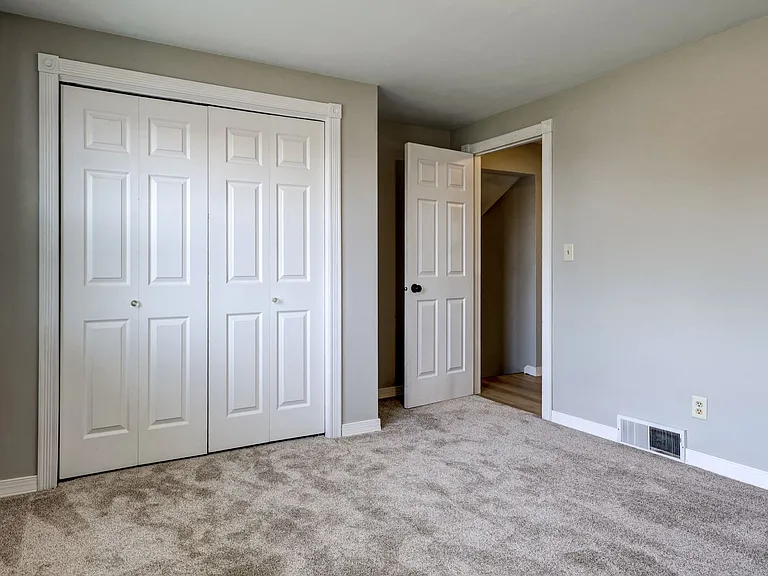 1216 Meadow Ln — Photo 9