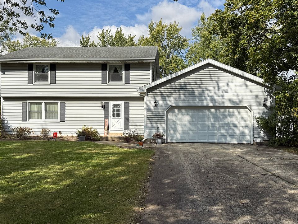 1st image of 12163 Twin Oaks Ct