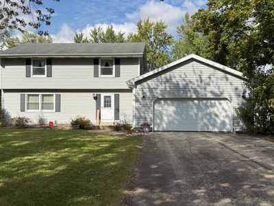 12163 Twin Oaks Ct, Sycamore, IL, 60178