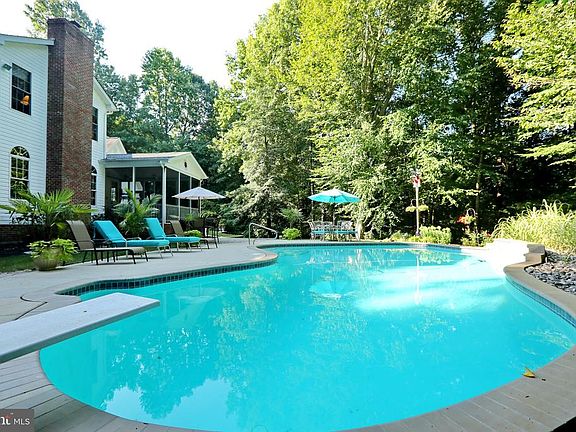 2nd image of 9060 Bridgett Ln