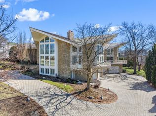 1916 Midwest Club Pkwy, Oak Brook, IL 60523