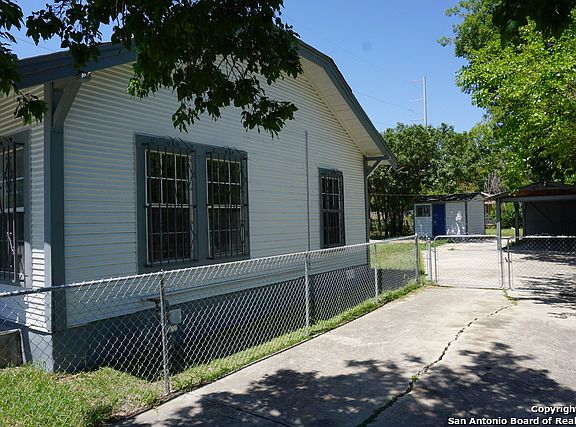 5th image of 1105 N Colorado St