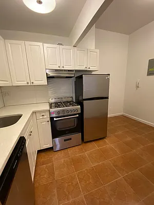 Rented by City Connections Realty | media 7