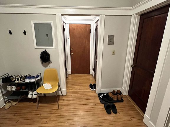 3rd image of 33 Highgate St APT 7