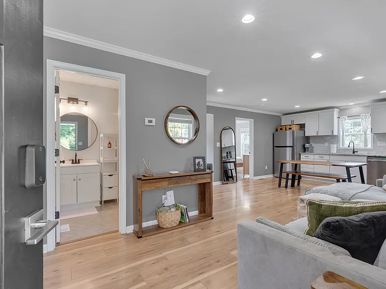 113 Murray St — Photo 4