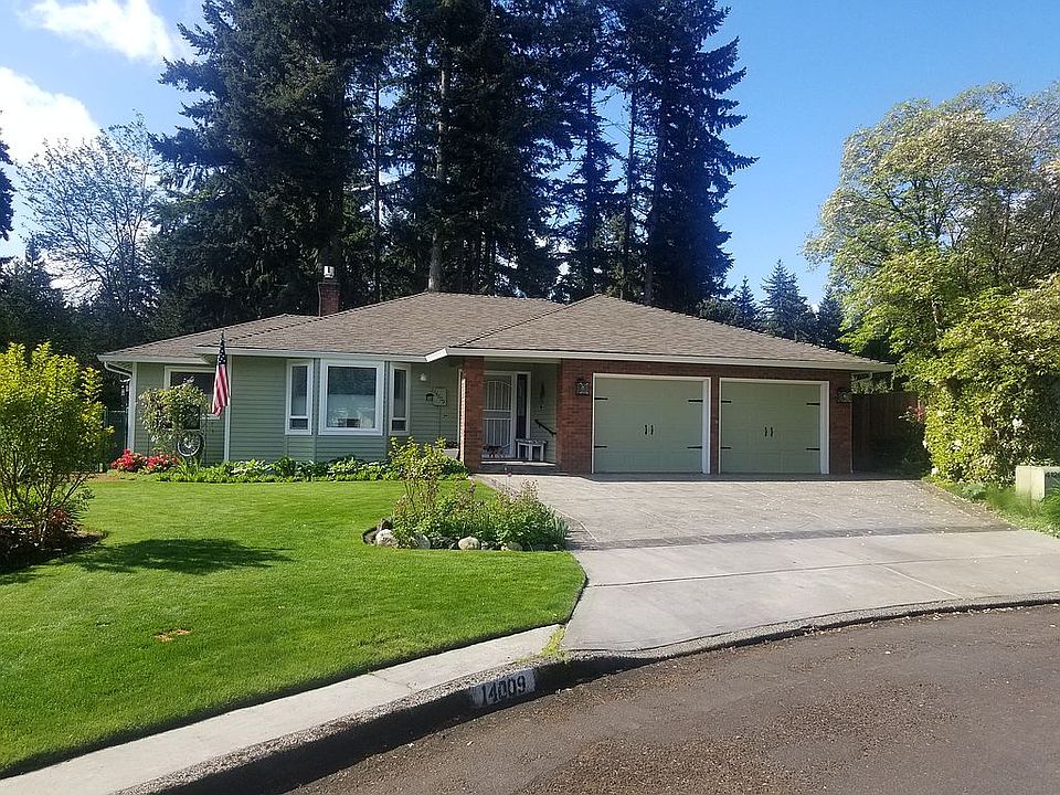 1st image of 14009 NE 5th Cir