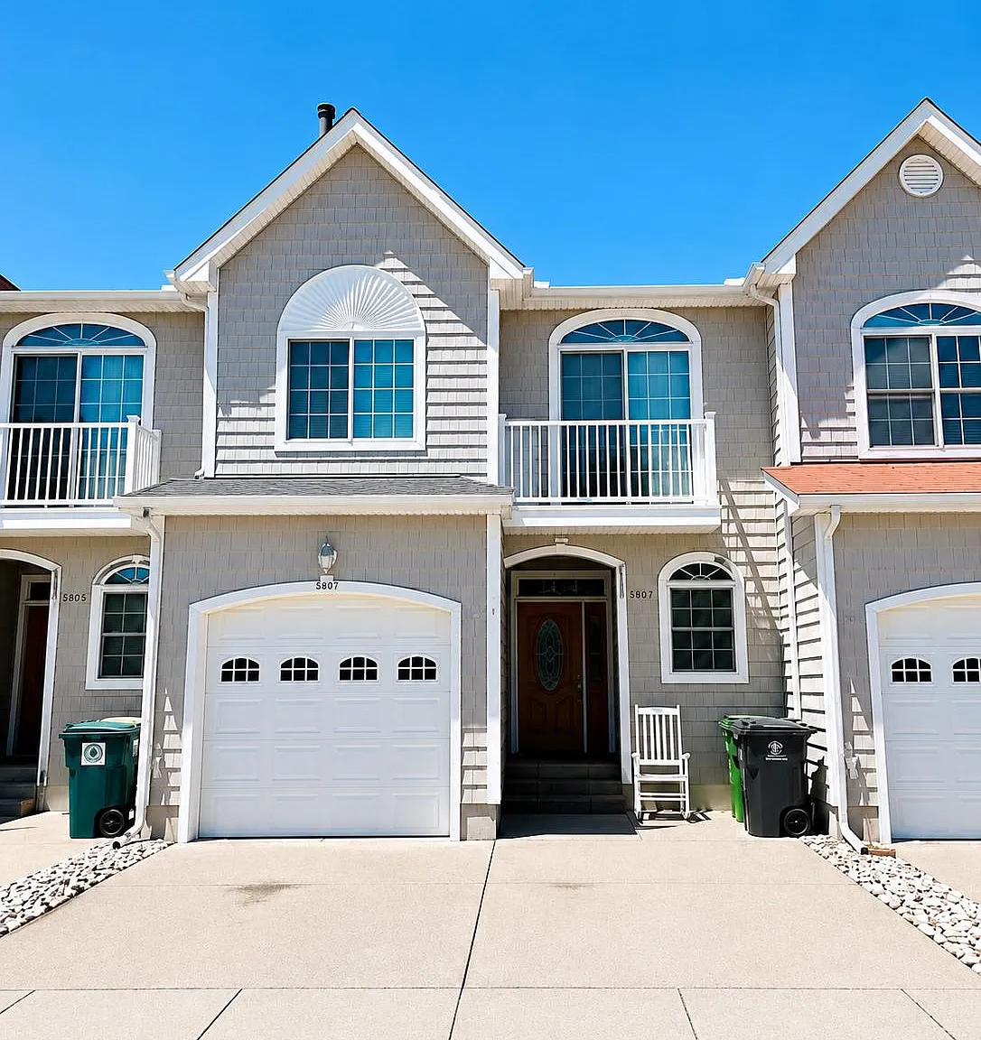 3 bed, 2.5 bath, 1791 sqft, $2,300 — Photo 1