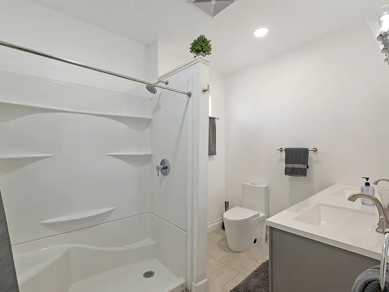 4534 Kosarek Dr — Photo 15