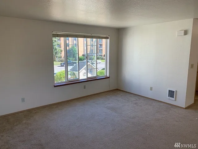 3410 Colby Ave #8 — Photo 15