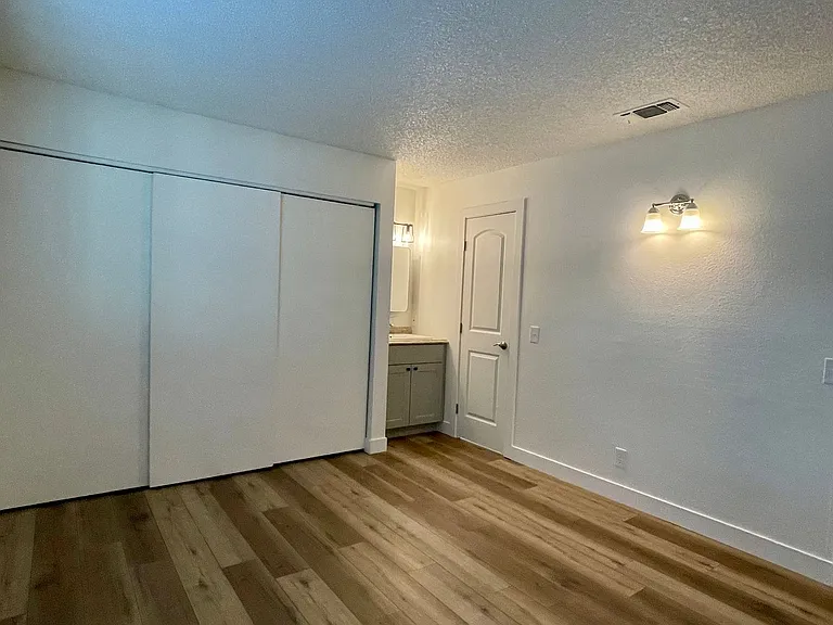225 Boulder Creek Dr — Photo 26