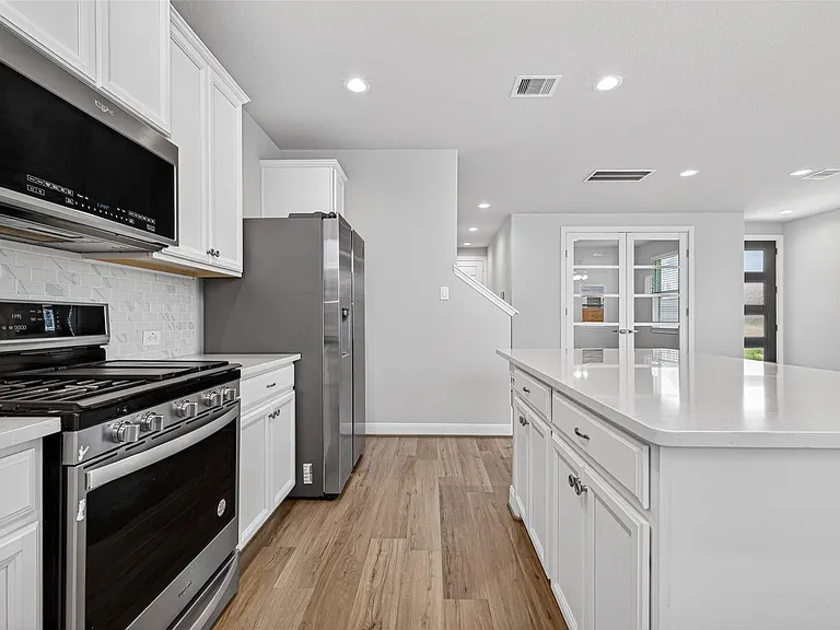 3103 Little Gem Ln — Photo 8