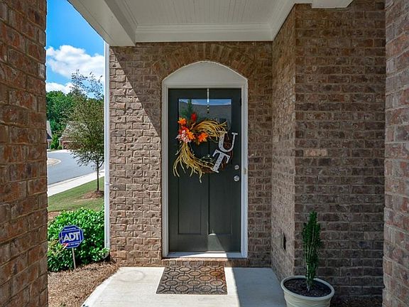 5th image of 115 Meridian Dr