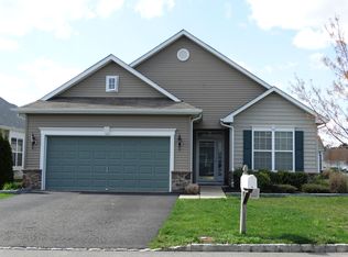 66 Eagle Ridge Cir, Lakewood, NJ 08701